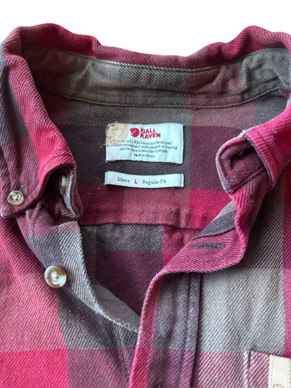 Fjällräven Men’s Plaid Flannel Button-Up Shirt Red Grey Size Large
